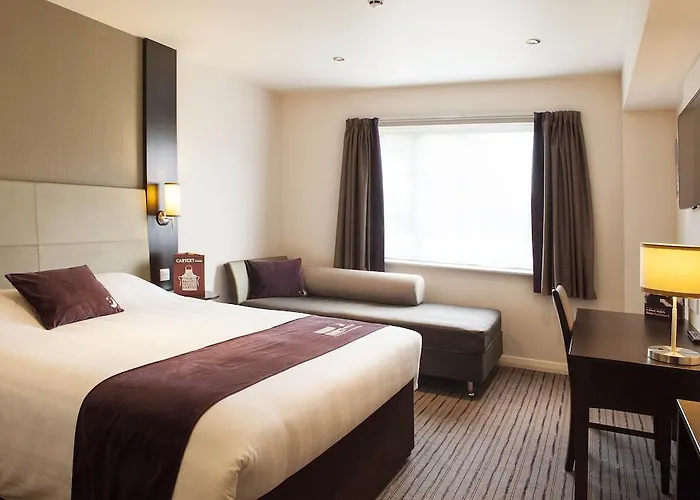 Premier Inn Woking Town Centre