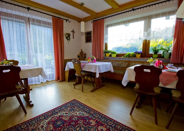 Garni Fischer
