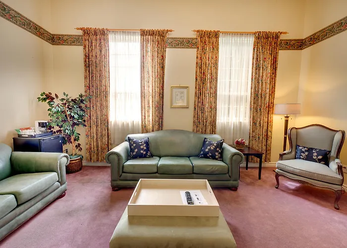 The Woodlawn Inn