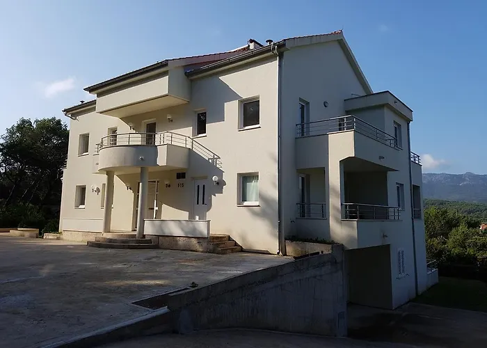Apartments Villa Maslinica