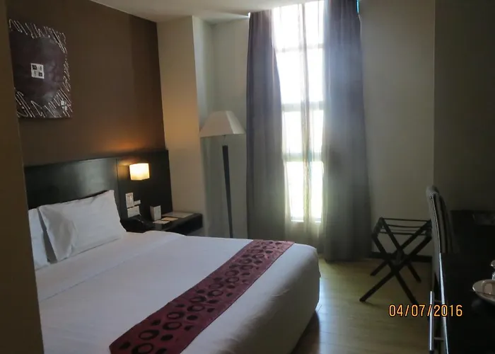Tat Place Hotel