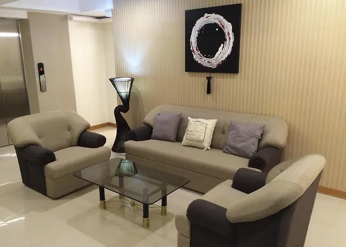 Stone House Hotel Pasay