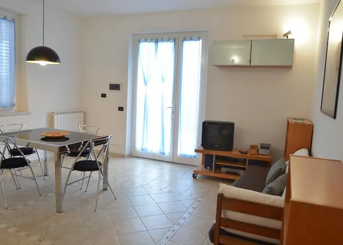 La Perla Del Magra Holidays House