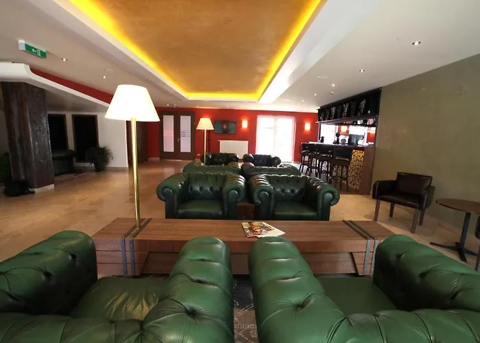 Old Lake Golf Hotel