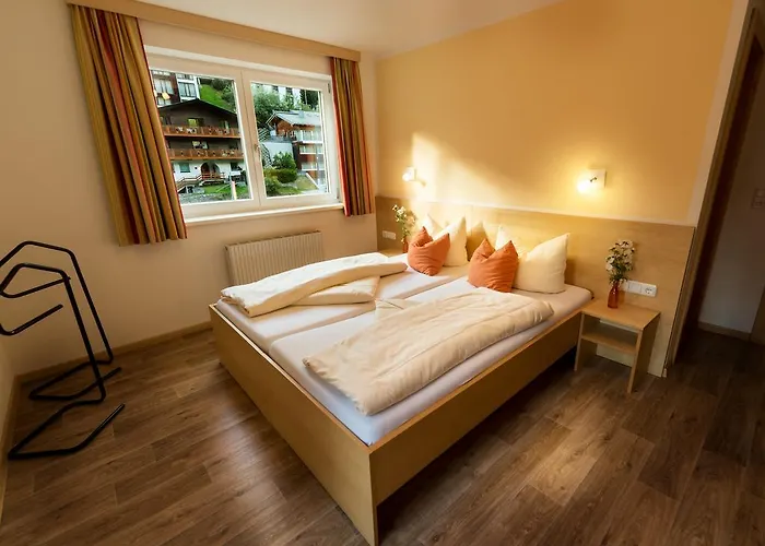 "Quality Hosts Arlberg" Hotel-Gasthof Freisleben