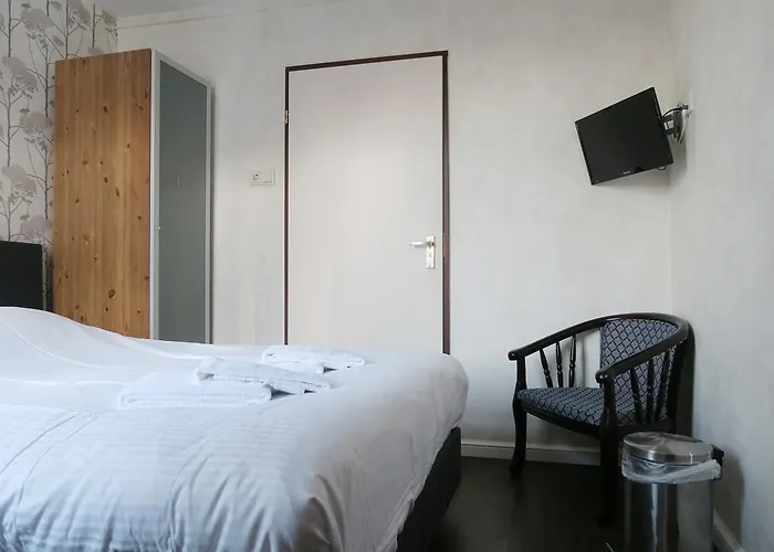 Hotel Carillon
