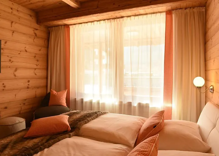 Aurina Lodges