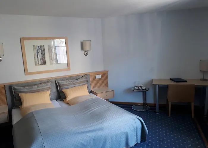 City Hotel