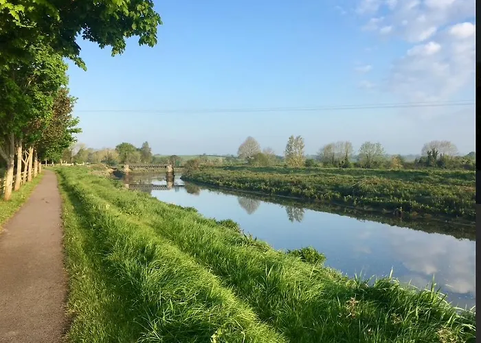 Adare Luxury Riverside Apartment