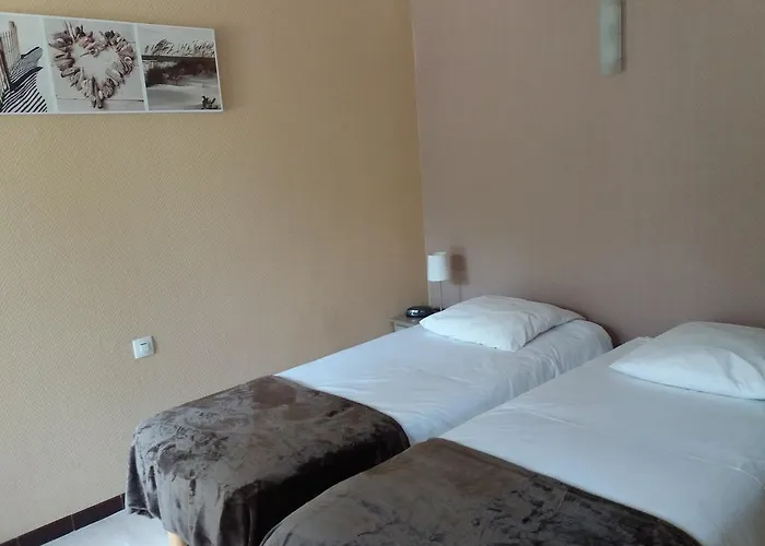 Acacias Hotel Motel
