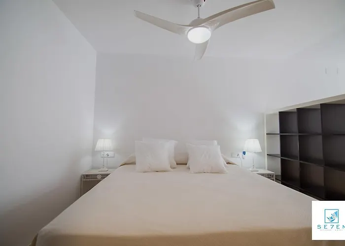 Apartamentos Seven Village