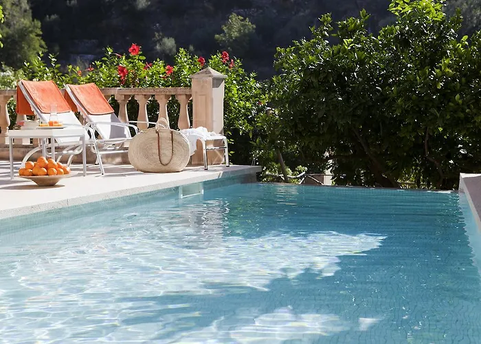 Fornalutx Petit Hotel - Bed & Breakfast