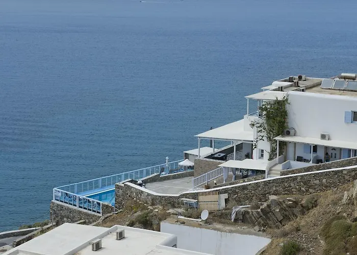 Vana Holidays