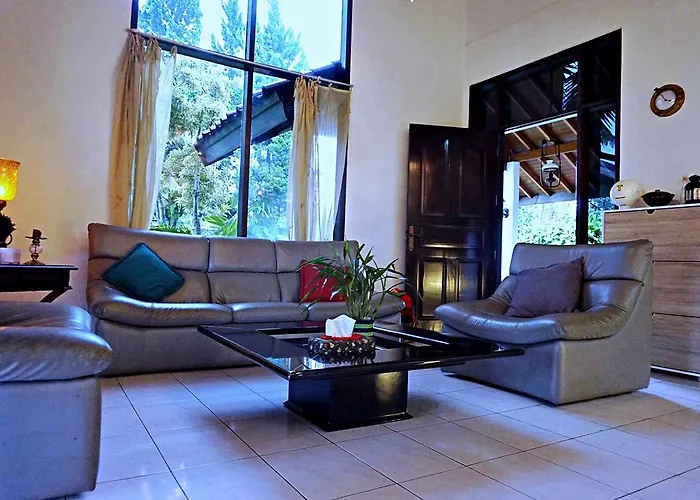 Holidayhome Alam Cipanas Puncak