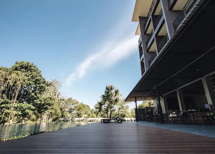 Riverawan Hotel