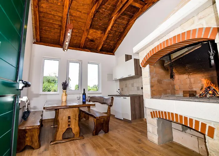 Villa Lily