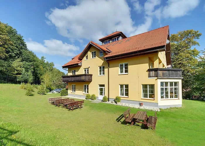 Hotel Belweder - Przy Hotelu Golebiewski