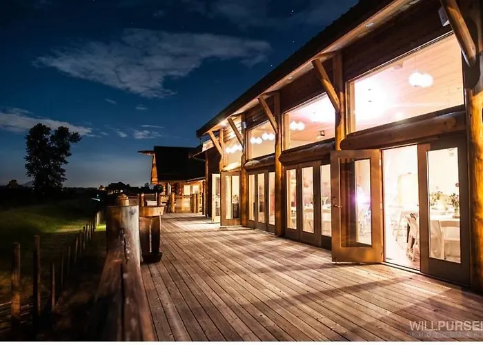 Fraser River Lodge