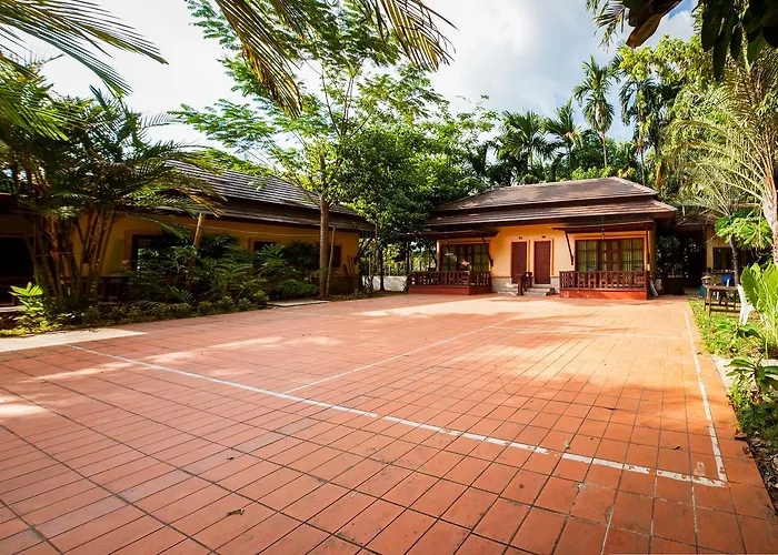 Palms Hill Resort