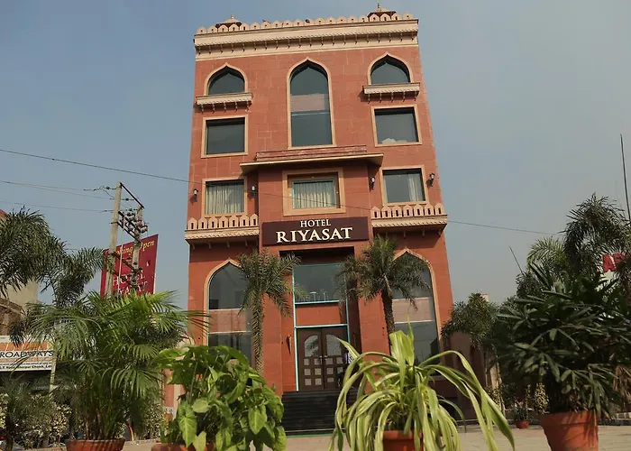 Hotel Riyasat