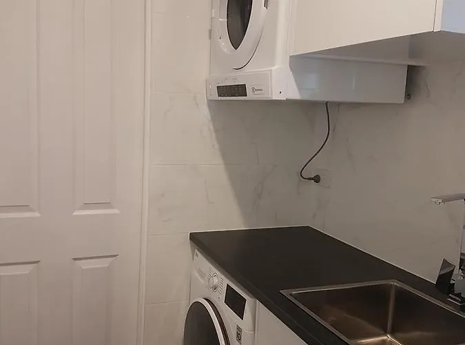 Edwin Place Apartment