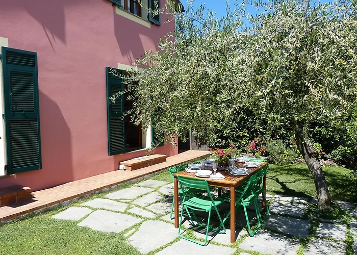 Olive Press Lodge