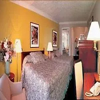 Travelers Inn Queens