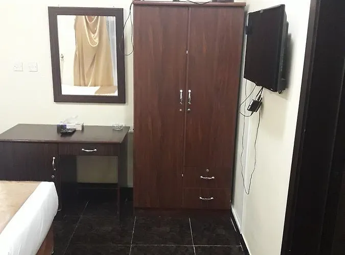 Lake Hotel