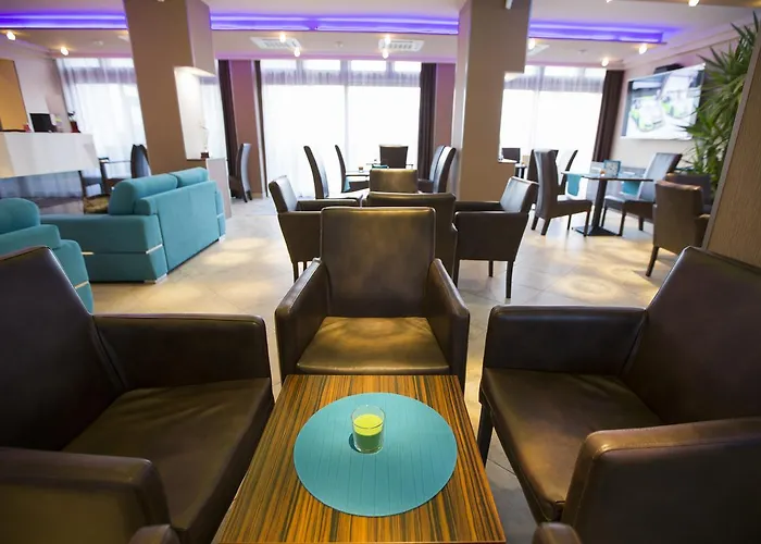 Pole Position Beach Hotel