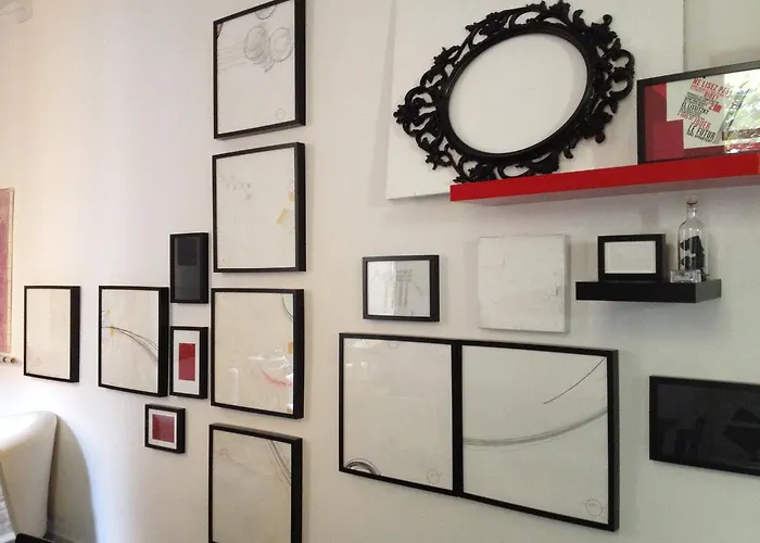 Marsala Central Room
