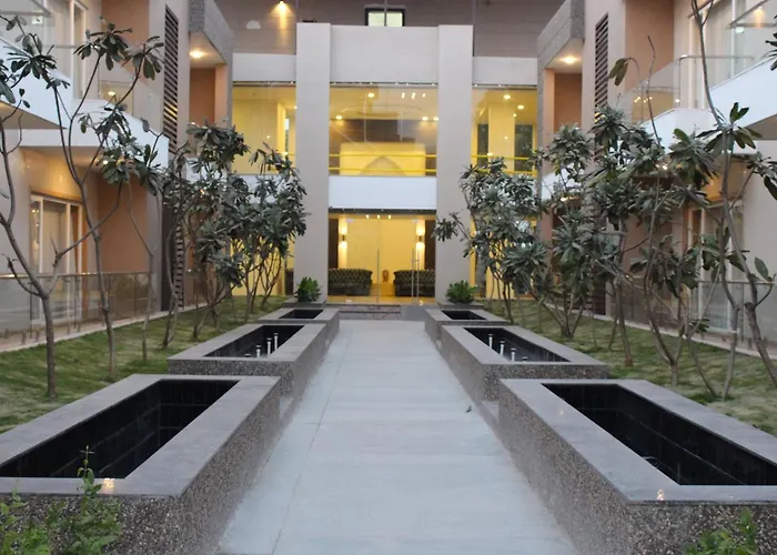 7 Seasons Resort & Spa