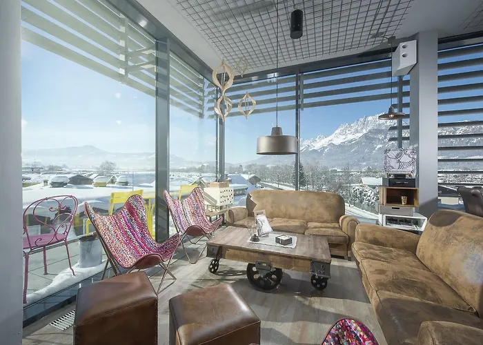 Cubo Sport & Art Hotel