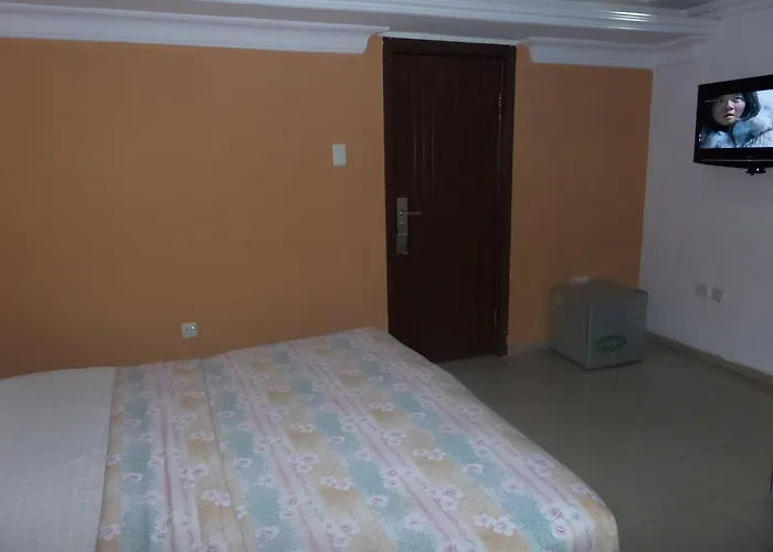 Theodawn Hotels @ Suite 29