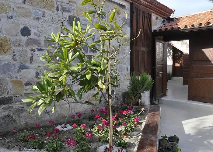 Tas Avlu Butik Otel