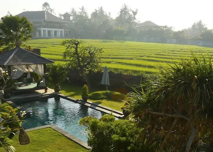 Ngeluwungan Boutique Hostel