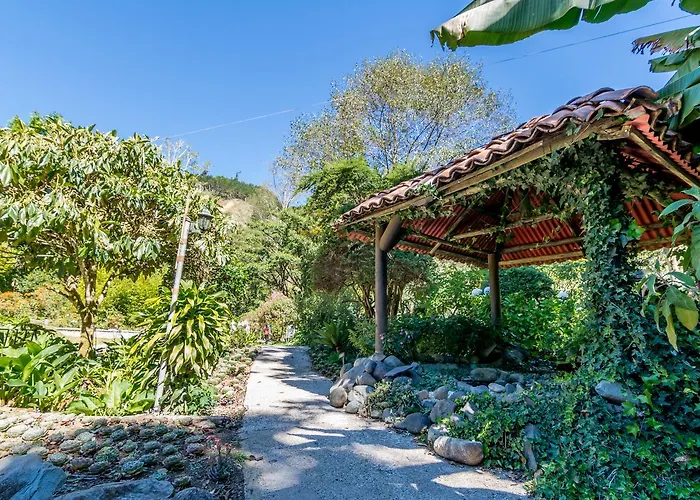Suenos Del Bosque Lodge