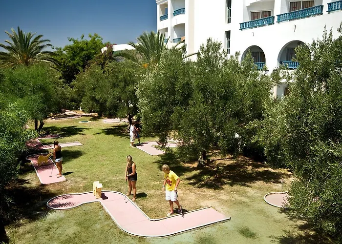 Riviera Hotel - Family Only