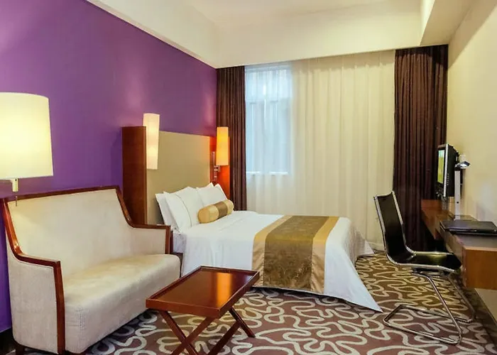 Shenzhen Caa Holy Sun Hotel, Luohu Railway Station