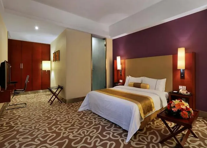 Shenzhen Caa Holy Sun Hotel, Luohu Railway Station