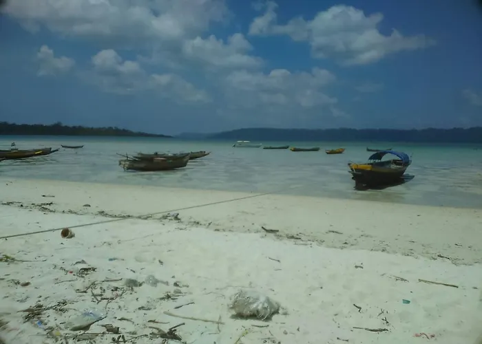 Crossbill Beach Resort