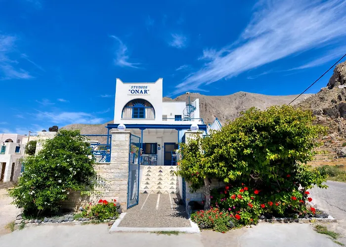 Onar Rooms & Studios Perissa 