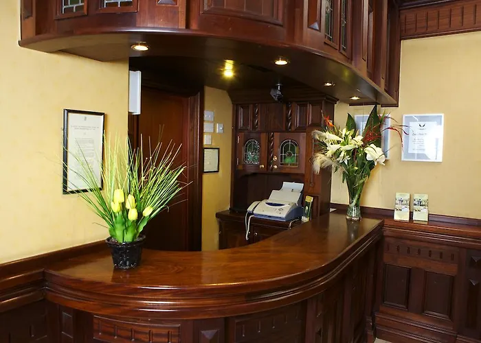 Leens Hotel