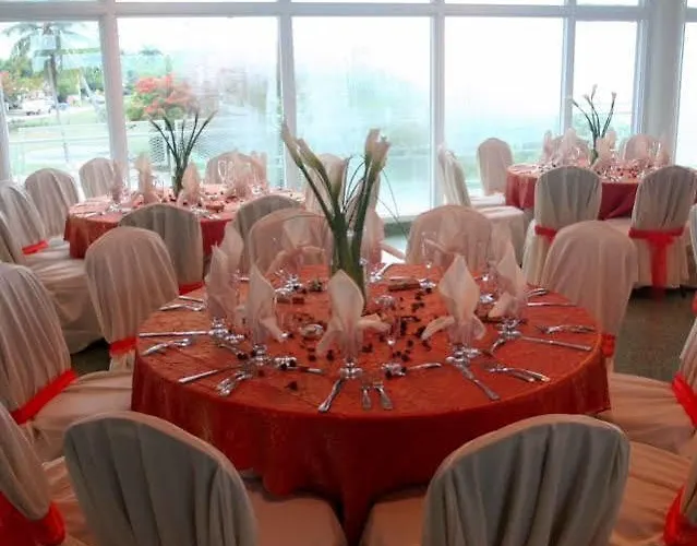 Faro Suites And Conference Center