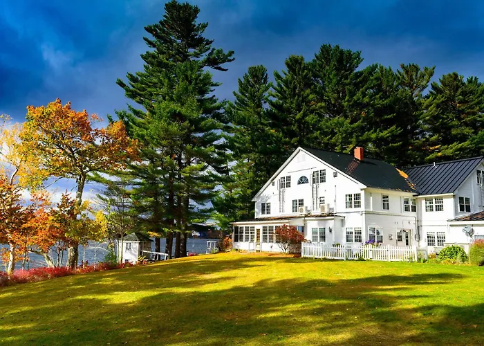 Wolf Cove Inn Poland