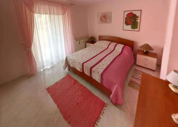Anica Apartment