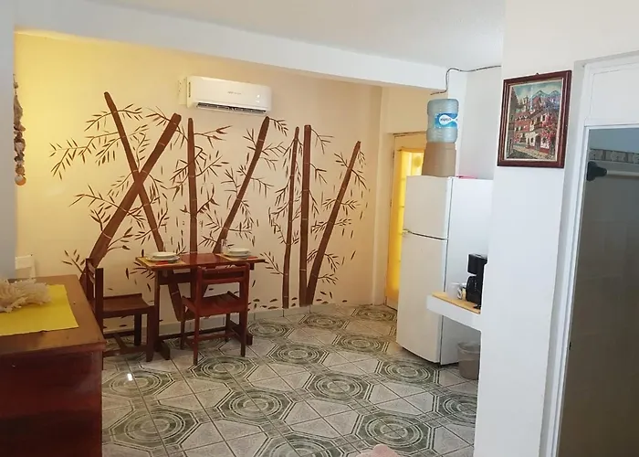 El Malecon, Central Mini Apartments