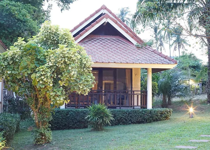 Aquavana Haad Rin Resort