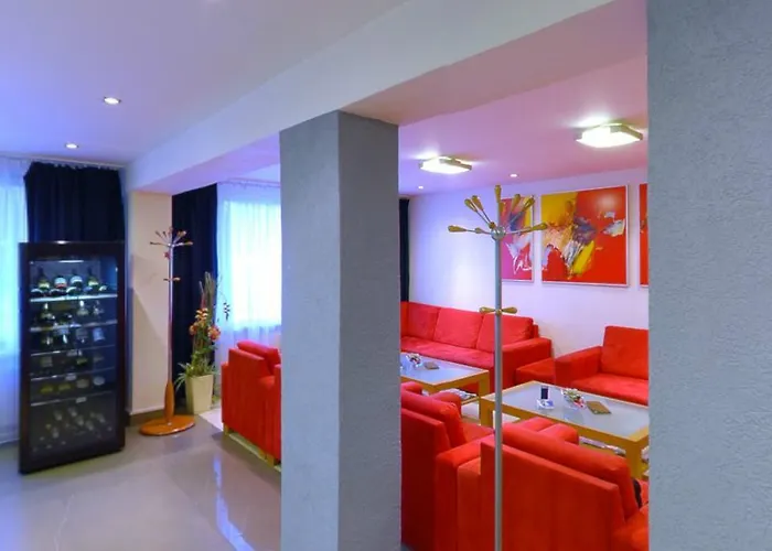 Econo Hotel
