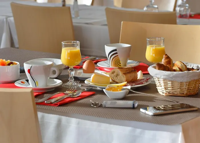 Hotel Eliova Le Chaix