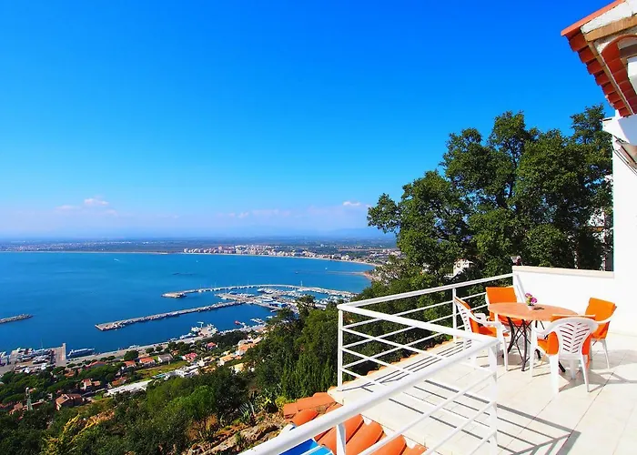 Holiday Home Prudenci By Interhome